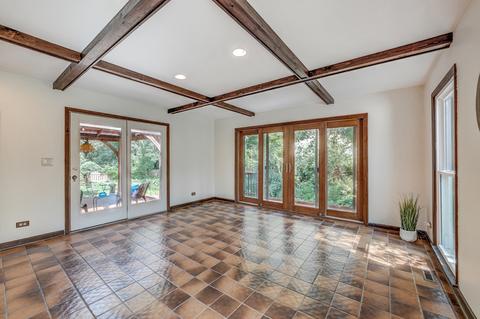 466 Hevern Dr, Wheaton, IL 60189 photo 16
