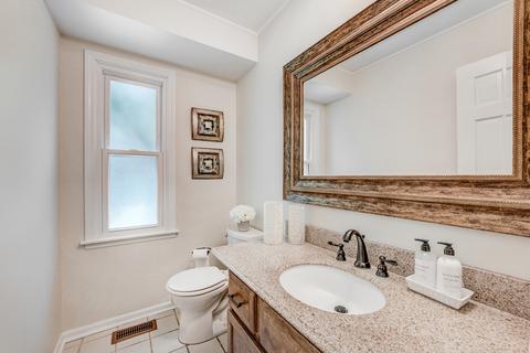 466 Hevern Dr, Wheaton, IL 60189 photo 17