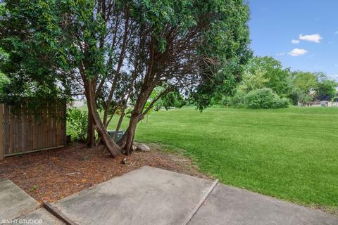 762 Circle Dr, Roselle, IL 60172 photo 24