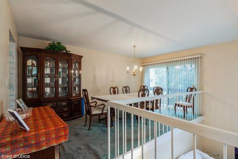 762 Circle Dr, Roselle, IL 60172 photo 6