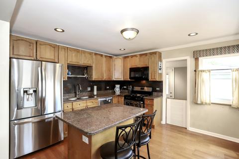 3503 Dove St, Rolling Meadows, IL 60008 photo 9