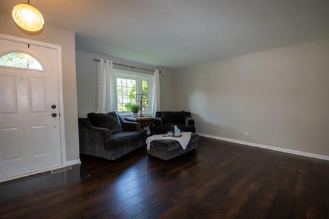 109 Thackeray Dr, Bolingbrook, IL 60440 photo 14