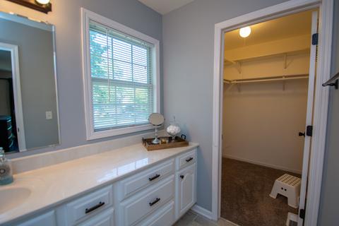 109 Thackeray Dr, Bolingbrook, IL 60440 photo 20