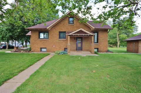 403 E Illinois Ave, Morris, IL 60450 photo 3