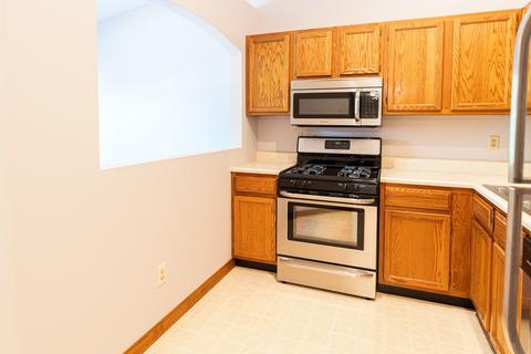 403 Park Creek Ct, Normal, IL 61761 photo 8