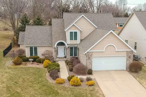 1503 Sweetbriar Dr, Bloomington, IL 61701 photo 3