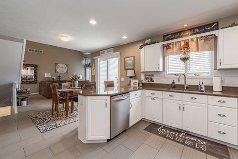 1503 Sweetbriar Dr, Bloomington, IL 61701 photo 14