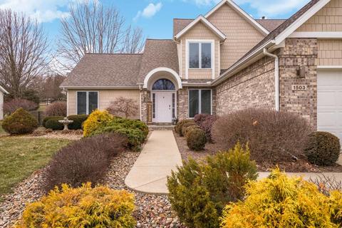 1503 Sweetbriar Dr, Bloomington, IL 61701 photo 2