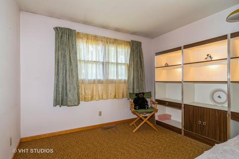 222 S Third St, Elburn, IL 60119 photo 11