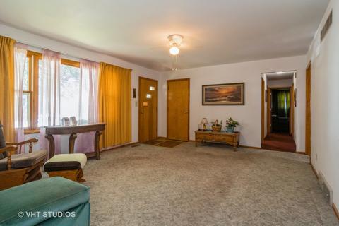 222 S Third St, Elburn, IL 60119 photo 4