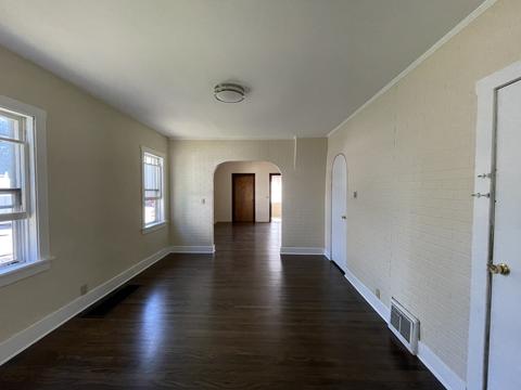 363 Brook St, Elgin, IL 60120 photo 4