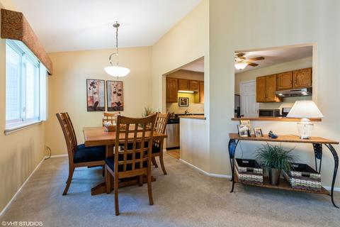 1602 Newburn Ct #B2, Wheeling, IL 60090 photo 5