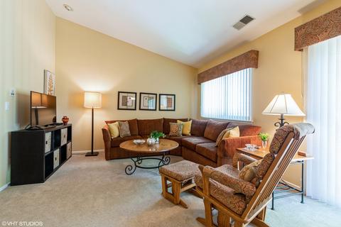 1602 Newburn Ct #B2, Wheeling, IL 60090 photo 2