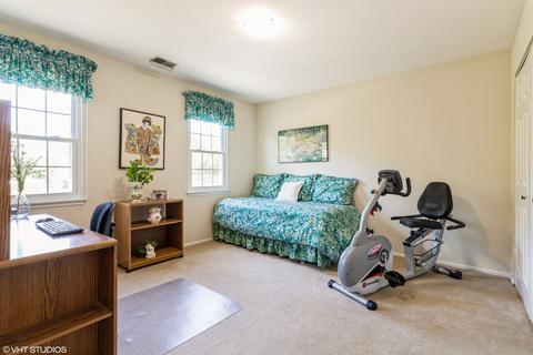 1602 Newburn Ct #B2, Wheeling, IL 60090 photo 8