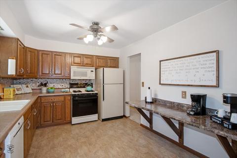 810 N Vaughn Dr, Kankakee, IL 60901 photo 8