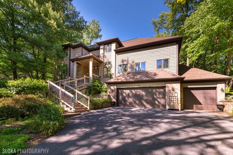 725 Harper Dr, Algonquin, IL 60102 photo 2