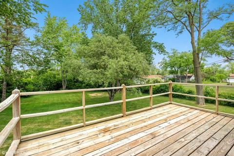 570 Briarcliff Ln, Hoffman Estates, IL 60169 photo 4