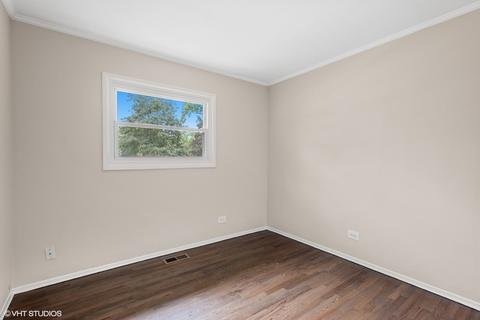 570 Briarcliff Ln, Hoffman Estates, IL 60169 photo 11