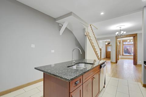 816 E 47th Pl, Chicago, IL 60615 photo 13