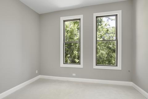 816 E 47th Pl, Chicago, IL 60615 photo 16
