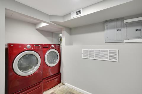 816 E 47th Pl, Chicago, IL 60615 photo 28