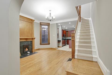 816 E 47th Pl, Chicago, IL 60615 photo 4