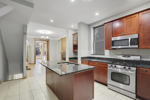 816 E 47th Pl, Chicago, IL 60615 photo 12
