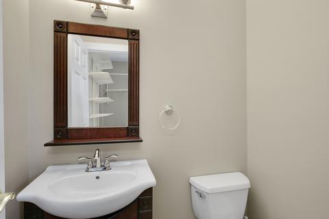 816 E 47th Pl, Chicago, IL 60615 photo 15
