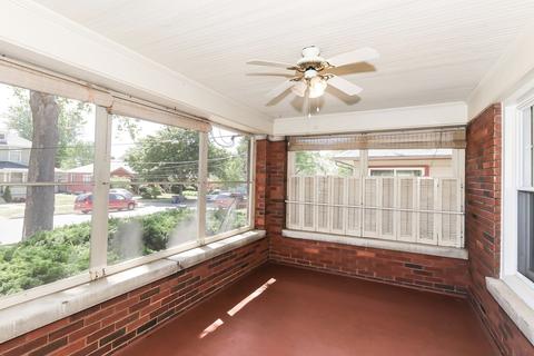 420 Griswold St, Elgin, IL 60123 photo 3