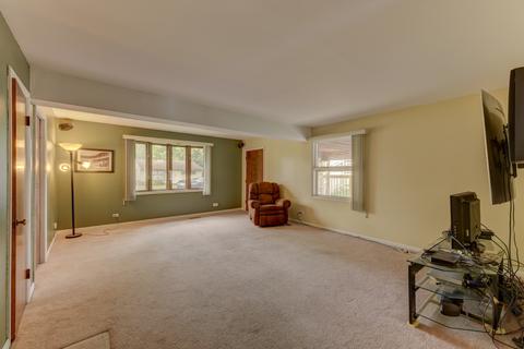 324 Dorsetshire Dr, Steger, IL 60475 photo 4