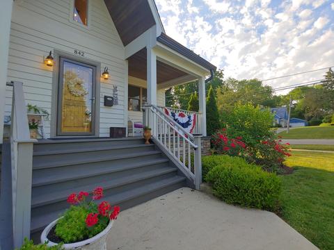 842 N Summit St, Wheaton, IL 60187 photo 3