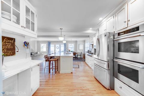 842 N Summit St, Wheaton, IL 60187 photo 9