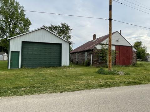 762 N 3906th Rd, Triumph, IL 61371 photo 1