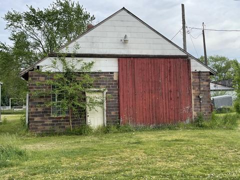 762 N 3906th Rd, Triumph, IL 61371 photo 2