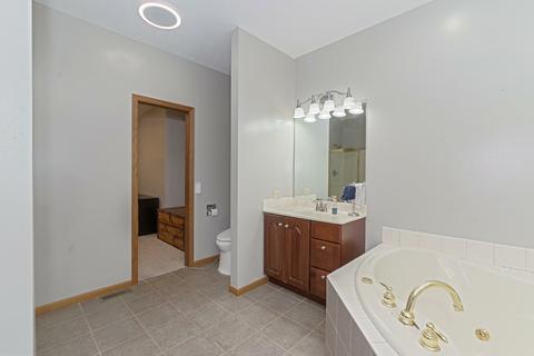 1101 Alexander Rd, Bloomington, IL 61701 photo 21
