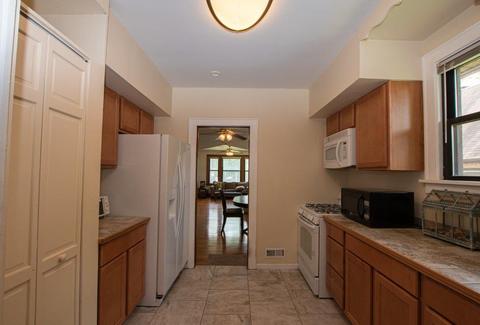 358 Mcclure Ave, Elgin, IL 60123 photo 7