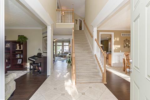 2006 Gailey Ln, Bloomington, IL 61704 photo 2