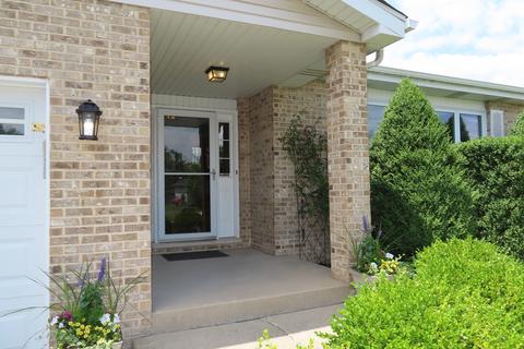 1709 Pebble Beach Dr, Plainfield, IL 60586 photo 2