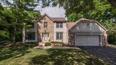806 Windcrest Ct, Sleepy Hollow, IL 60118 photo 2