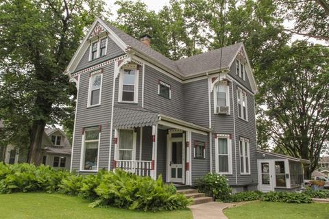 1119 E Grove St, Bloomington, IL 61701 photo 1