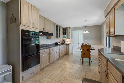 335 Brookside Cir, Wheaton, IL 60187 photo 15