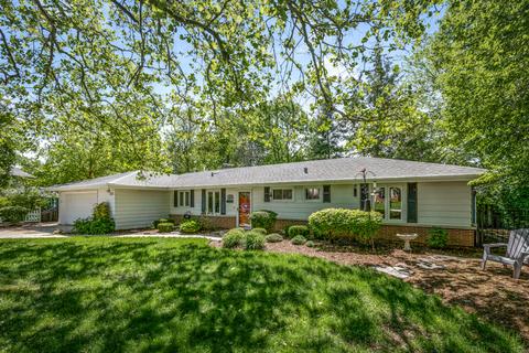 335 Brookside Cir, Wheaton, IL 60187 photo 1