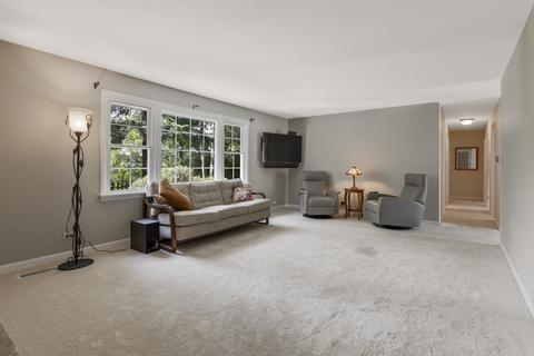 335 Brookside Cir, Wheaton, IL 60187 photo 7