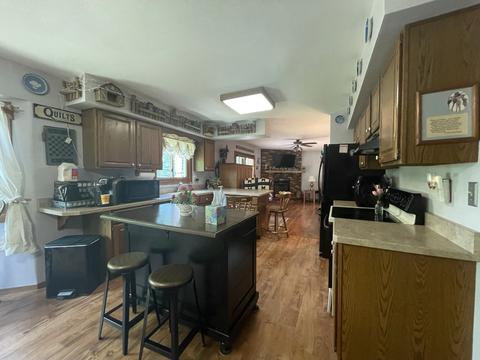 2104 Cimarron Dr, Freeport, IL 61032 photo 6