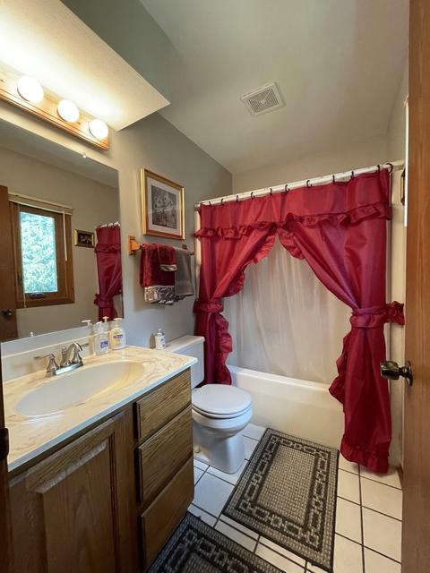 2104 Cimarron Dr, Freeport, IL 61032 photo 15
