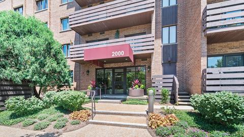 2000 Chestnut Ave #511, Glenview, IL 60025 photo 2