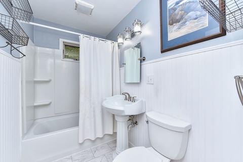 305 Wakeman Ave, Wheaton, IL 60187 photo 16