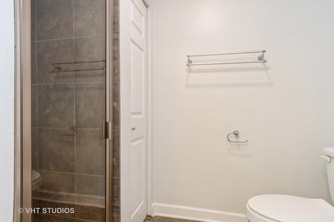 518 Front St, Aurora, IL 60505 photo 4