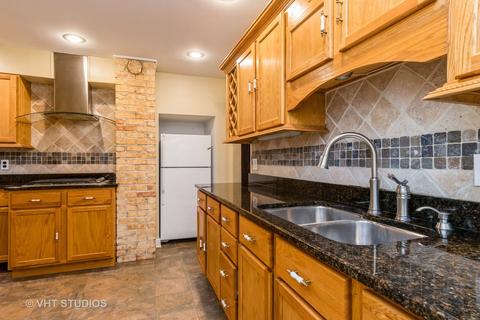 518 Front St, Aurora, IL 60505 photo 3