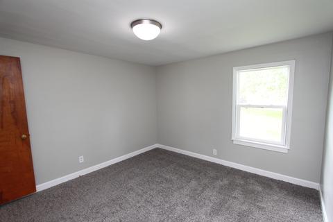1013 E Olive St E, Bloomington, IL 61701 photo 13